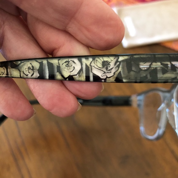 Chico’s Reading Glasses w/Drawstring Bag +2.00 - Picture 6 of 9